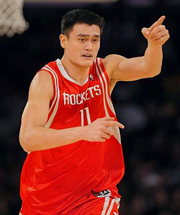 姚明生涯十大经典战役:从菜鸟到巨星的华丽蜕变