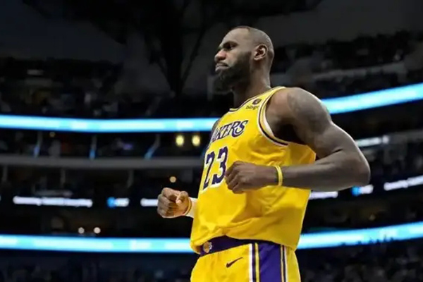 湖人酝酿震撼交易:詹姆斯或换英格拉姆