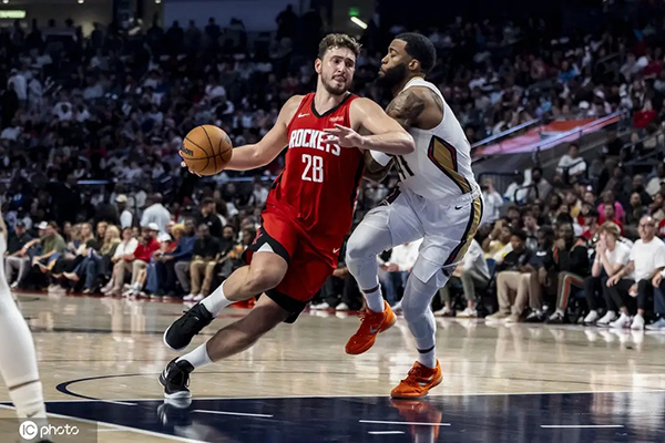 NBA季前赛综述:火箭<a href=/mianfeilanqiu/spurs/ target=_blank class=infotextkey>马刺</a><a href=/mianfeilanqiu/magic/ target=_blank class=infotextkey>魔术</a>领跑 新趋势与球队百态