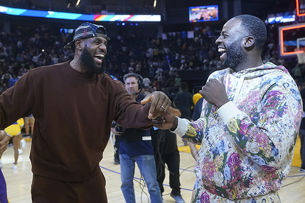 追梦格林快手连麦徐静雨，二人共议NBA历史最佳归属