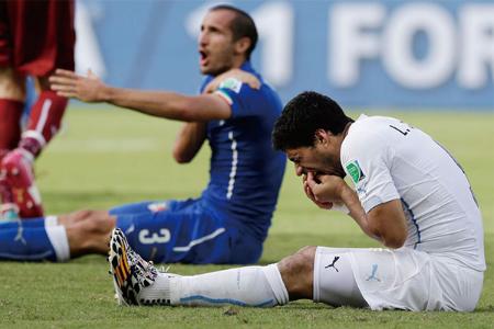 苏亚雷斯咬人是怎么回事?苏亚雷斯咬过几次人?