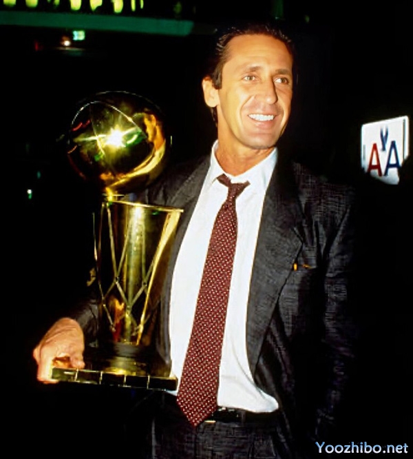 帕特-莱利:1989-90赛季的NBA最佳教练与<a href=/mianfeilanqiu/lakers/ target=_blank class=infotextkey>湖人</a>王朝的缔造者