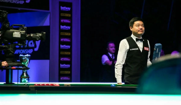 <a href=/mianfeitiyu/dingjunhui/ target=_blank class=infotextkey>丁俊晖</a>vs宾汉姆直播赛事前瞻