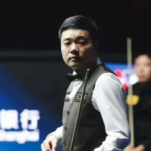 丁俊晖5-1横扫奥利弗-莱恩斯,强势挺进2025斯诺克西安大奖赛八强